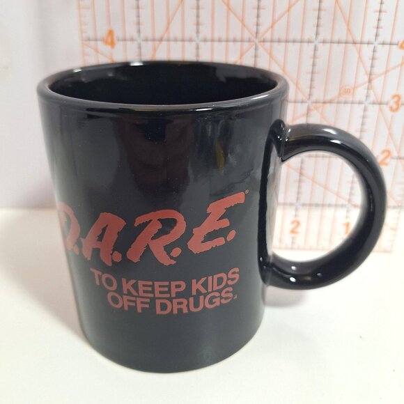 Dare To Keep Kids Off Drugs Black Ceramic Mug 12oz Vintage 90s Red Text - Picture 12 of 13